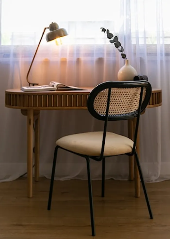 Biurko Yoffers 120x60 cm lamele dąb naturalny
