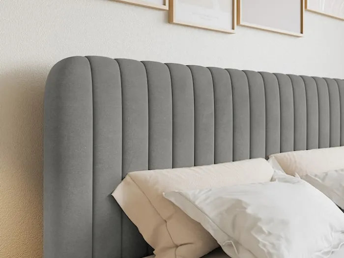 Łóżko kontynentalne 200x200 cm Saliano z pojemnikami i topperem szare welur