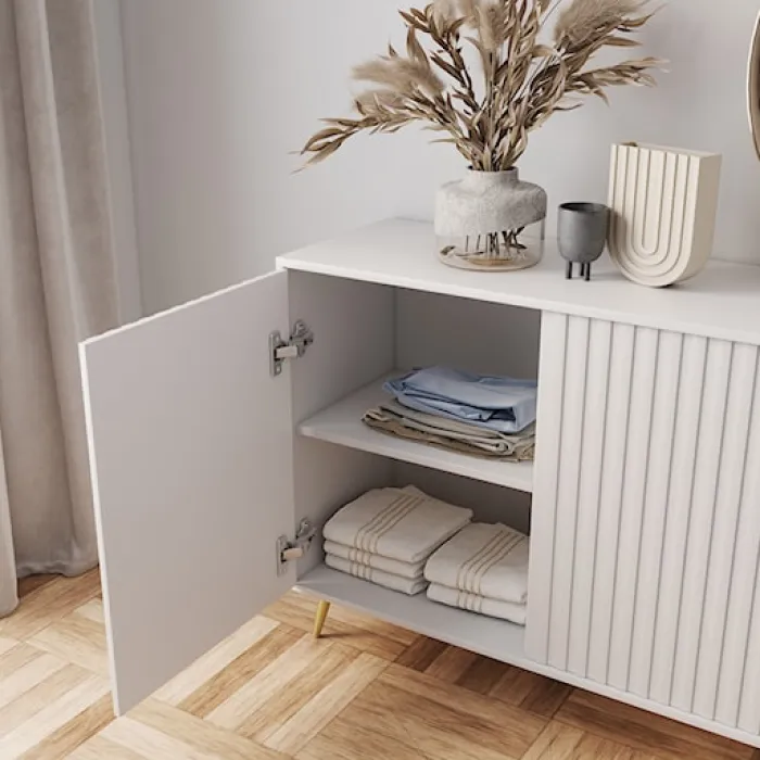Komoda Bello z lamelowymi frontami 154 cm biała ze złotymi nogami