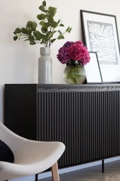 Komoda czterodrzwiowa Trend niska 193 cm z LED Czarna