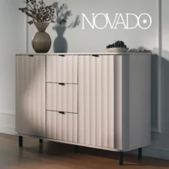 Komoda dwudrzwiowa Novado z trzema szufladami 137 cm kaszmir