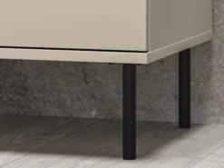 Komoda jednodrzwiowa Caletto z trzema szufladami 120 cm ozdobne lamele beżowa