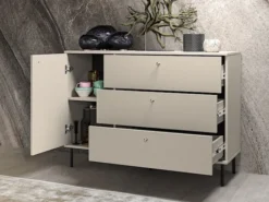Komoda jednodrzwiowa Caletto z trzema szufladami 120 cm ozdobne lamele beżowa