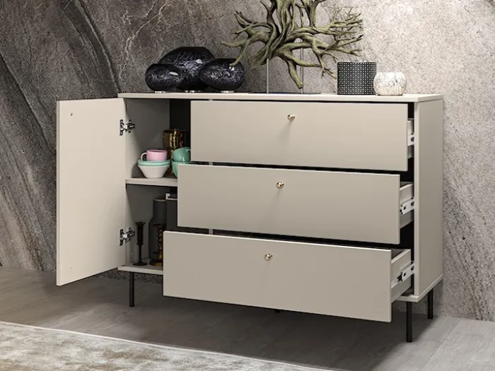Komoda jednodrzwiowa Caletto z trzema szufladami 120 cm ozdobne lamele beżowa