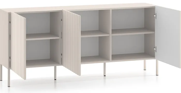 Komoda trzydrzwiowa Derriva z ryflowanymi frontami 170 cm kaszmir