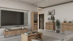 Komoda trzydrzwiowa Osaka z trzema szufladami i ryflowanymi frontami 149 cm dąb evoke na czarnych nogach