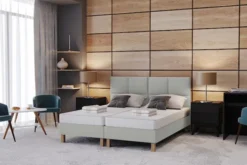 Łóżko tapicerowane 80x200 cm Donbay z wezglowiem panelowym i materacem kieszeniowym jasnoszare welur hydrofobowy