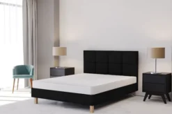 Łóżko tapicerowane 80x200 cm Donbay z wezglowiem panelowym i materacem kieszeniowym czarne welur hydrofobowy