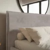 Łóżko tapicerowane 180x200 cm Softie Slim z pojemnikiem szarobrązowe welur hydrofobowy stelaż metalowy