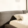Łóżko tapicerowane 200x200 cm Tilves Low z pojemnikiem stelaż metalowy jasnobrązowe welur