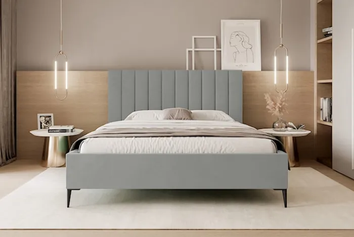Łóżko tapicerowane 180x200 cm Veloro z pojemnikiem jasnoszare welur stelaż metalowy na wysokich nóżkach
