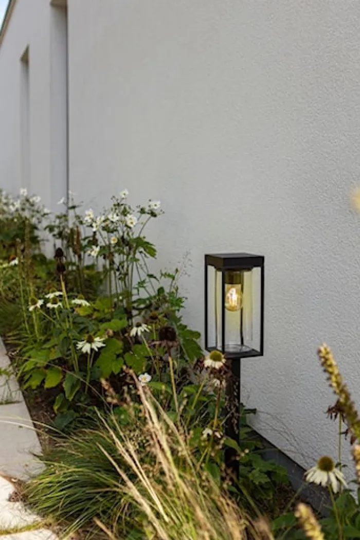 Lampa ogrodowa Flair LED solarna czarna