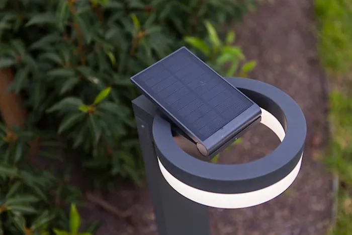 Lampa ogrodowa Runda LED solarna biało-szara