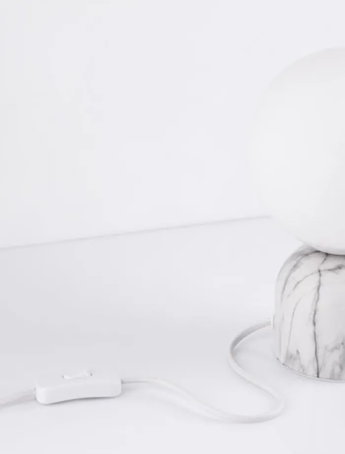 Lampa stołowa Eviall biała marmurowa
