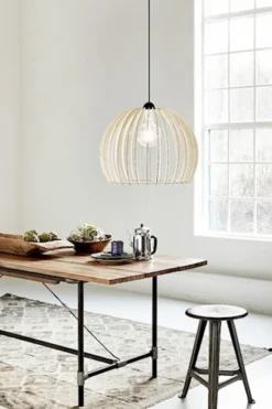 Lampa wisząca Chino średnica 40 cm drewniany ażurowy klosz
