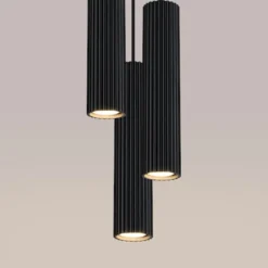 Lampa wisząca Karbon x3 czarna na okrągłej podsufitce