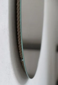 Lustro Twist na sznurze z pętelką 80 cm