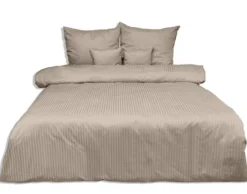 Pościel Damask w paski 200x160 cm z dwiema poszewkami na poduszkę 80x70 cm kaszmir