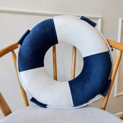 Poduszka dekoracyjna Marine koło ratunkowe granatowe