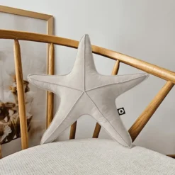 Poduszka dekoracyjna Velvet 43 cm rozgwiazda beż