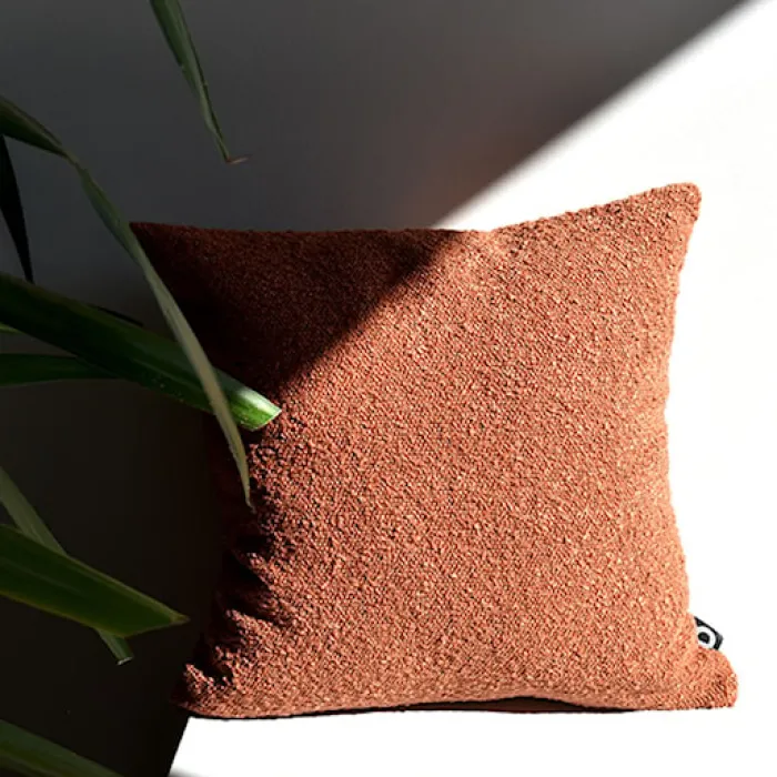 Poszewka Boucle 40x40 cm rdzawobrązowa