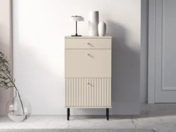 Szafka na buty Caletto 55 cm z szufladą ozdobne lamele beżowa
