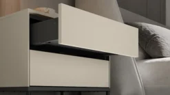 Szafka nocna Bellezo z dwiema szufladami 56 cm kremowy
