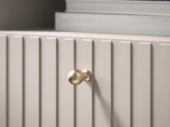 Szafka nocna Caletto z szufladą 40 cm ozdobne lamele kaszmir