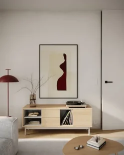 Szafka RTV jednodrzwiowa Layen z dwiema szufladami i trzema wnękami 138 cm dąb lindberg/kaszmir