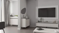 Szafka RTV Osaka z trzema szufladami i ryflowanymi frontami 179 cm beż piaskowy na czarnych nogach