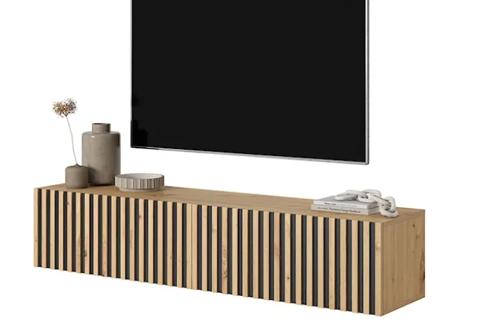 Szafka RTV Telire 138,6 cm dąb artisan z lamelowym frontem i czarnymi wstawkami