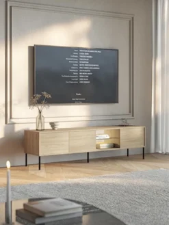 Szafka RTV trzydrzwiowa Modity ze szklaną półką i oświetleniem 175 cm dąb na czarnych nóżkach
