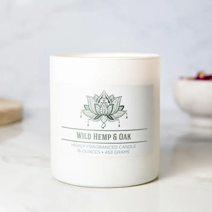 Świeca sojowa zapachowa Colonial Candle Wild Hemp & Oak 453 g