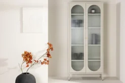 Witryna dwudrzwiowa Bequiti 180x80 cm wysoka beżowa