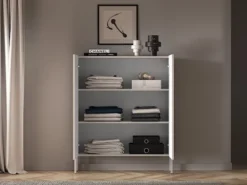 Wysoka komoda dwudrzwiowa Derriva z ryflowanymi frontami 100 cm kaszmir