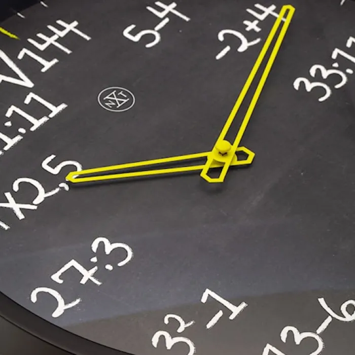 Zegar ścienny Maths 30 cm czarny