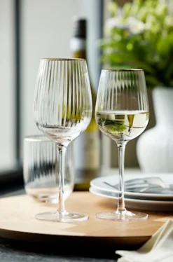 Zestaw 4 kieliszków do czerwonego wina Palermo 400 ml złote