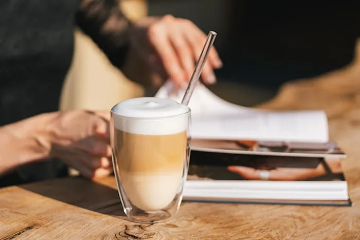 Zestaw 6 szklanek ze słomkami Vita 350 ml